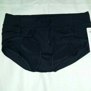 Lululemon "Heat It Up" Shorts